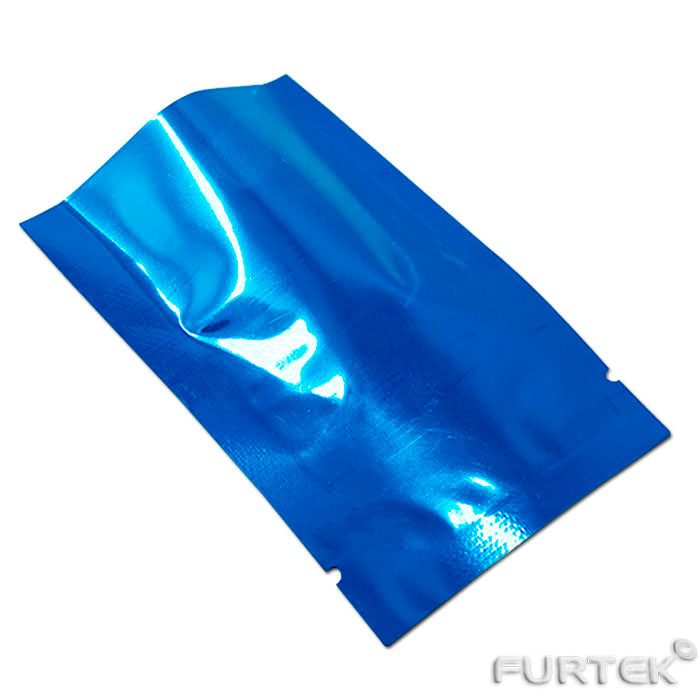 Пакет под запайку фольгированный синего цвета.